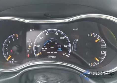 2015 Jeep Grand Cherokee Altitude из США, поврежденный, VIN 1C4RJFAG1FC206731